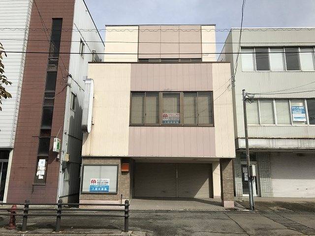 ≪事務所兼居宅のご紹介です≫ 横手市前郷一番町【価格】800万円 横手駅まで徒歩7分